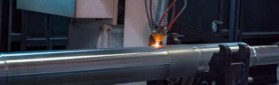 निरंतर गुणवत्ता के लिए मेल्ट पूल निगरानी के साथ पूर्ण कवर हाई स्पीड लेजर क्लैडिंग मशीन