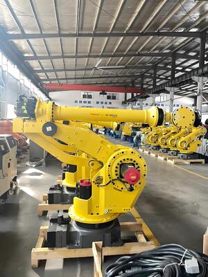 छोटे बैच कस्टम धातु निर्माण के लिए लागत प्रभावी FANUC रोबोट लेजर कटर और Raycus/IPG फाइबर लेजर के साथ 6-अक्षीय Articulated Arm